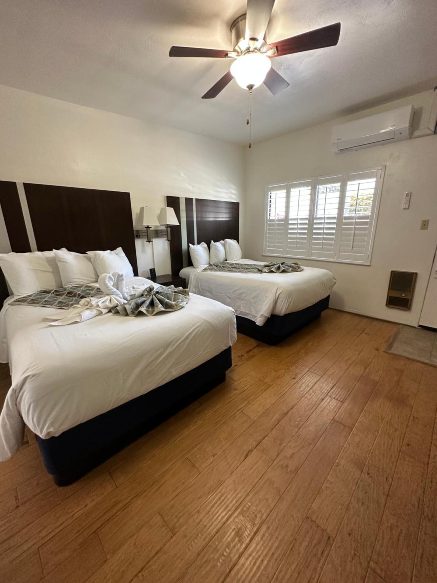 Palms 2* Cambria