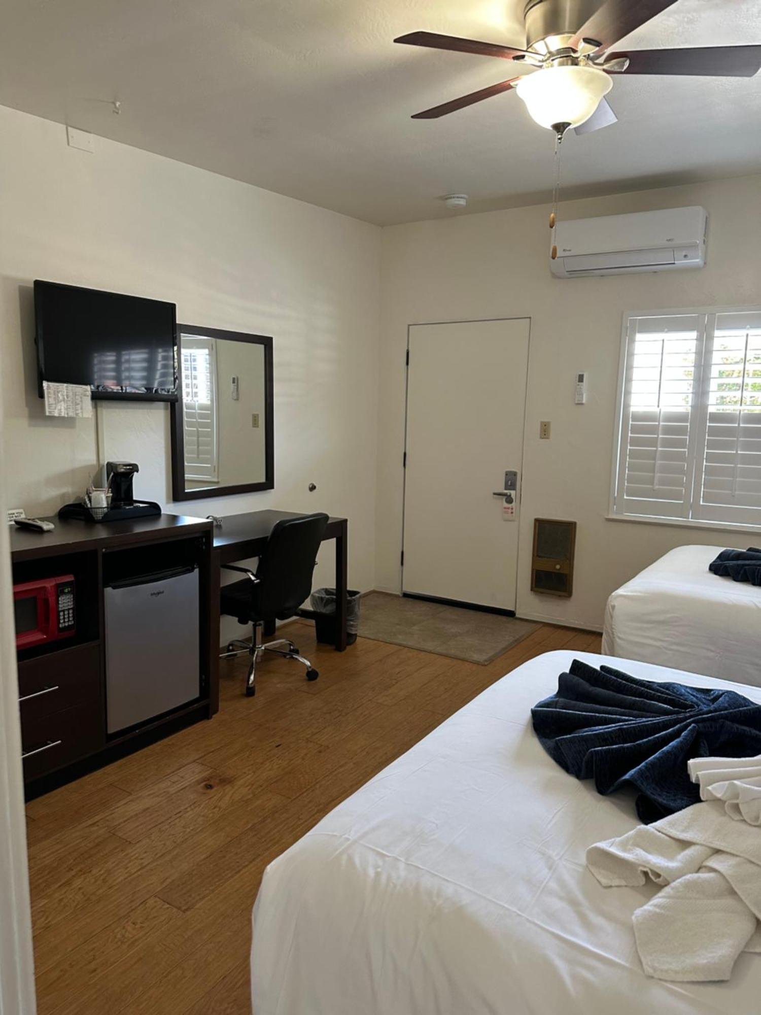 Palms 2* Cambria